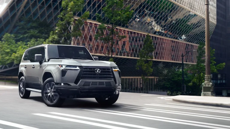 Lexus-GX-550-on-a-street
