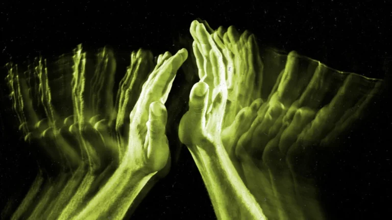 movement-alien-hand-syndrome-header-1024x575
